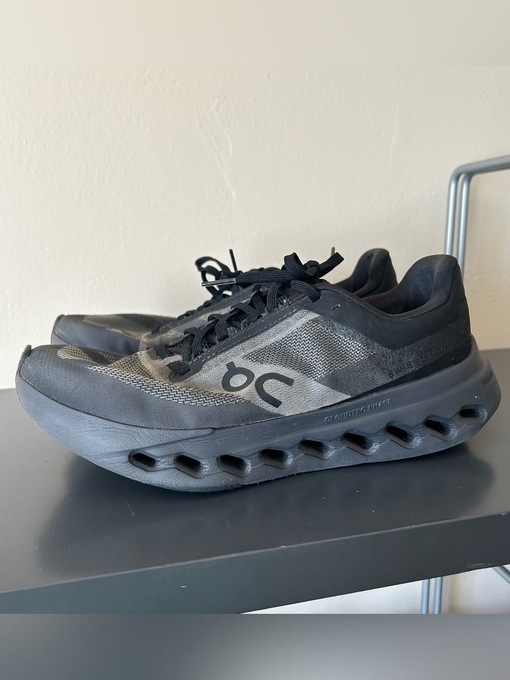 On Cloud Running Black Size 9 Women’s Shoes